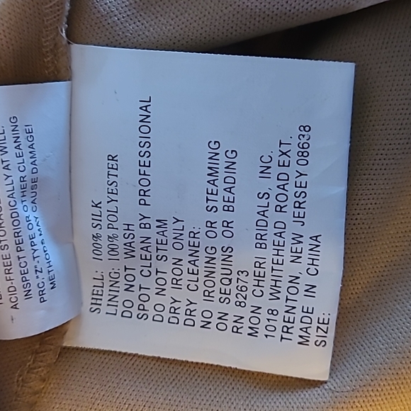 Formal dress - Picture 5 of 8